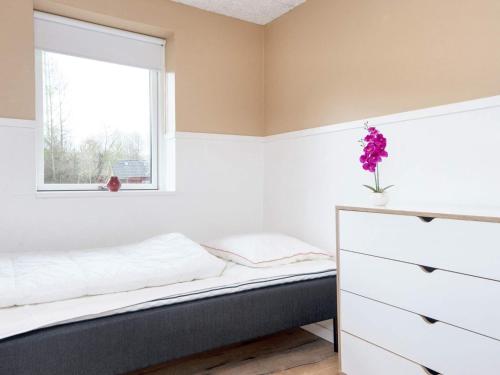 Postel nebo postele na pokoji v ubytování Holiday home Børkop V