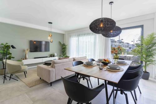 DON LEO Charming 3 Bedroom apartment in Estepona close to the sea