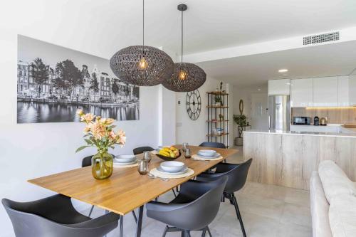 DON LEO Charming 3 Bedroom apartment in Estepona close to the sea