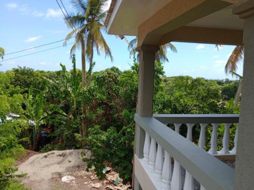 Un balcón o terraza en 2-Bed-Sleeps 5-Private terrace-Sea View-Parking