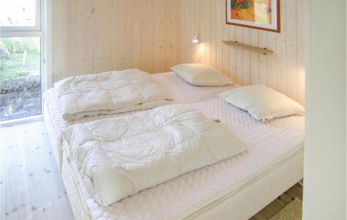 Postel nebo postele na pokoji v ubytování Gorgeous Home In Sydals With Kitchen