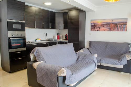 Angelmoon modern & sea views