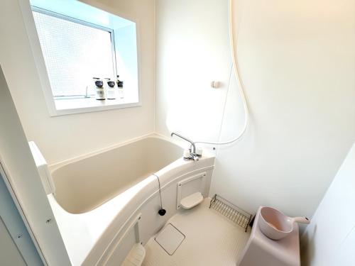 Okubo 10min walk, 2 min to Shinjuku,85 sqm,3BR,Free Wi-Fi , PocketWi-Fi