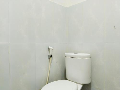 Ένα μπάνιο στο Roemah Djatinegara
