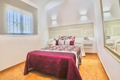 VILLA BANANERA CON PISCINA PRIVADA en CONIL DE LA FRONTERA