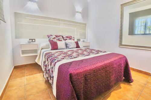 VILLA BANANERA CON PISCINA PRIVADA en CONIL DE LA FRONTERA