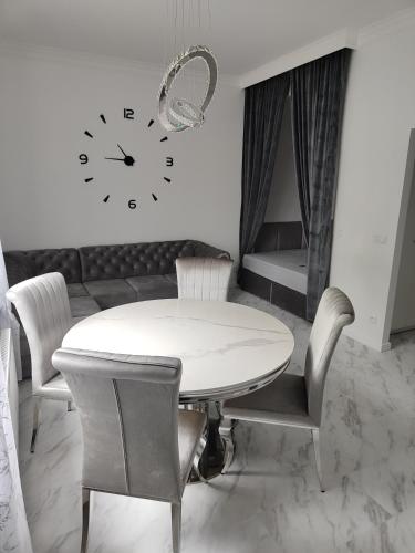 Χώρος καθιστικού στο Apartament Jak w banku