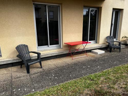 Photo de la galerie de l'établissement F2 en rez de jardin pour 4 personnes, à Yzeure