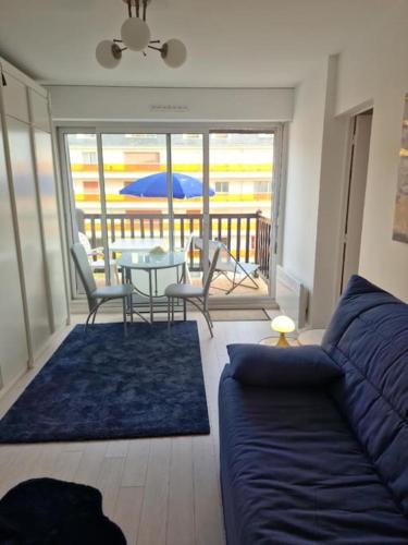 Charmant studio dans résidence front de mer