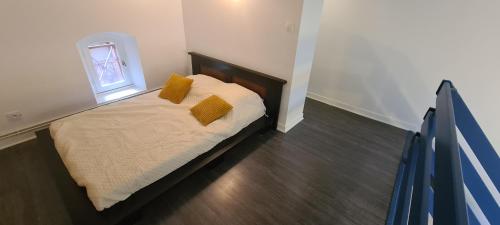 Cama ou camas em um quarto em Charmes et confort hypercentre Montauban