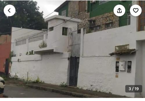 Το κτήριο όπου στεγάζεται  η παραθεριστική κατοικία