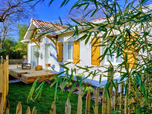 Photo de la galerie de l'établissement Chez Nini et Didi 10 pers proche plage au calme, à Andernos-les-Bains