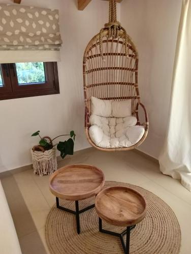 Un lugar para sentarse en Amaryllis Luxury Suite