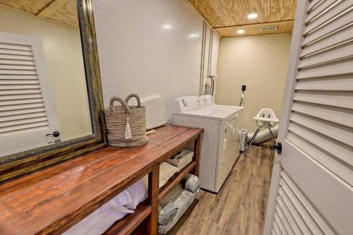 Galeriebild der Unterkunft Near Downtown Helen - HotTub, Sauna, Game Room, Fire Pit in Helen