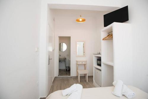 Eleanna's Cycladic Home