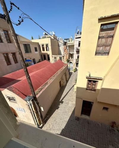 Το κτήριο όπου στεγάζεται  το διαμέρισμα