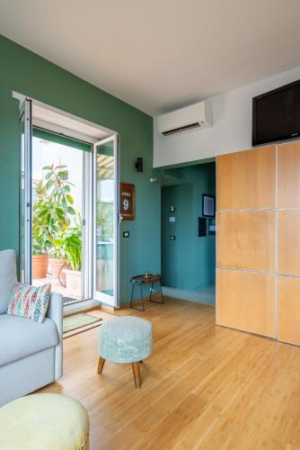 Spacious with terrace 3 bedroom, metroA Battistini