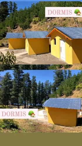 two pictures of a yellow building with a dontmis sign at Camping El Bosque in El Hoyo