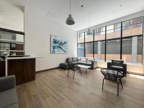 Η κουζίνα ή μικρή κουζίνα στο Loft/Apartaestudio Chapinero con piscina gym