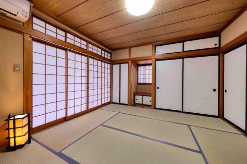 富士河口湖町にあるYoshimura katanaのギャラリーの写真