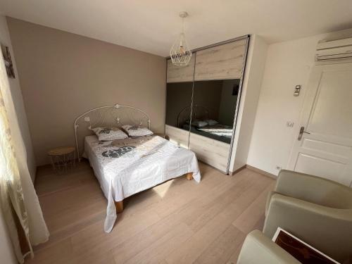 Katil atau katil-katil dalam bilik di Villa in Vidauban with Private Pool