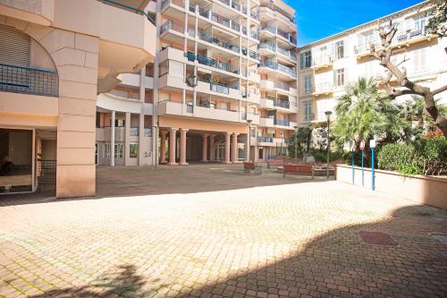 Eden Palace 9 Attico 200m from the Promenade - Happy Rentals