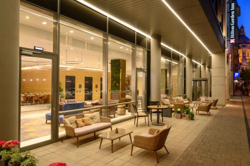 Hilton Garden Inn Budapest City Centre — Facade/entrance