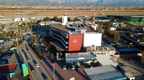 an aerial view of a city with cars parked at Best Western Premier Ark Hotel in Rinas