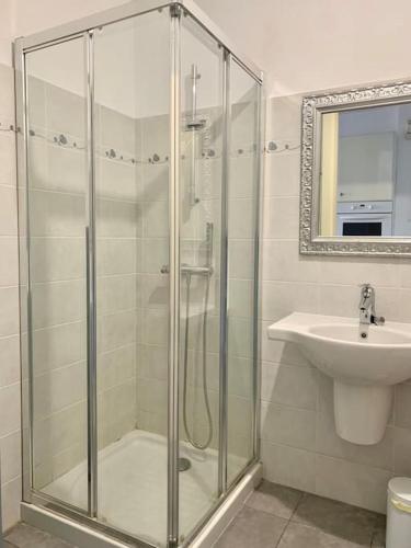 Et badeværelse på Appartement centre ville - 4p