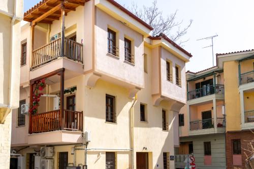 Naos Studio with free private parking of stayinthess