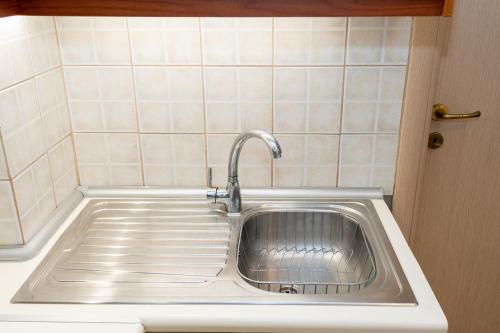Naos Studio with free private parking of stayinthess