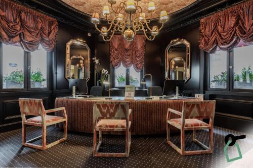 Φωτογραφία από το άλμπουμ του Hotiday Room Collection - Paris Arc de Triomphe στο Παρίσι
