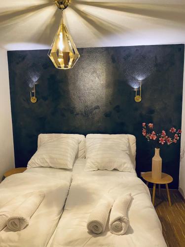 Postel nebo postele na pokoji v ubytování DoreyHome P2 - Stylisch Modern -2-4 Personen - Parkplatz -WLan Netflix