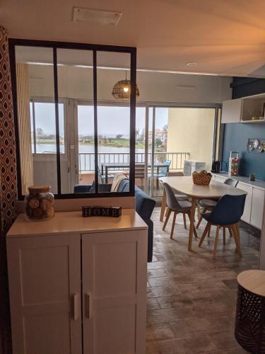 Duplex Cap d'Agde vue mer avec piscine