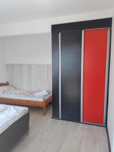 Llit o llits en una habitació de Red House