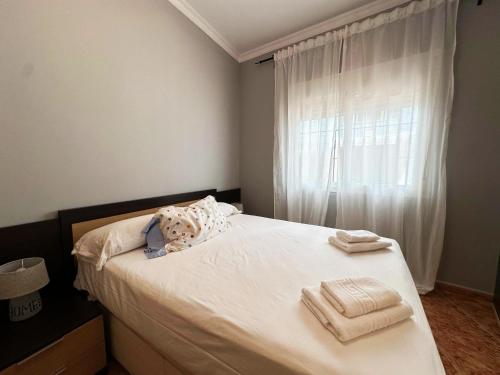 BAJBAJ - Renovated Ground-Floor 2-Bedroom, No Stairs - 100 m from Bajondillo Beach