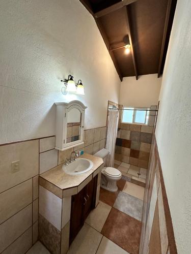 Ένα μπάνιο στο Casa Luna Viñedo