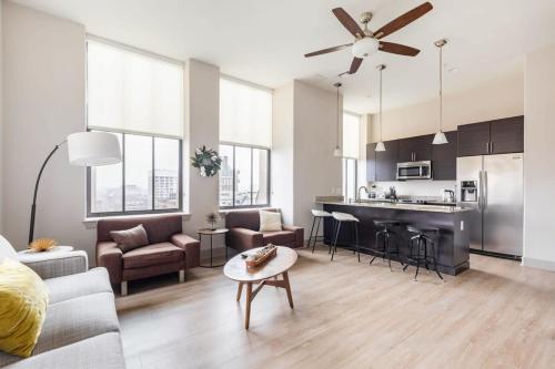 Gallery image of 2BR Distinguished Apartment Downtown w Gym in Baltimore