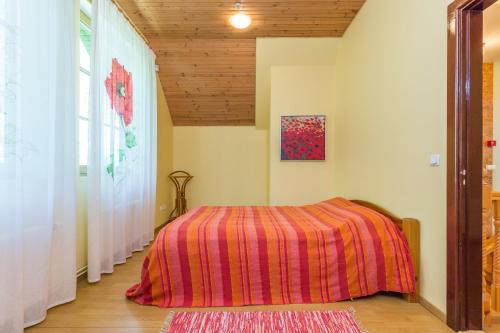 מיטה או מיטות בחדר ב-Stari