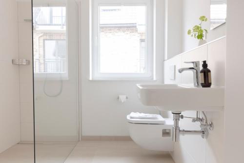 Ένα μπάνιο στο Pier21 FINE LOFTS