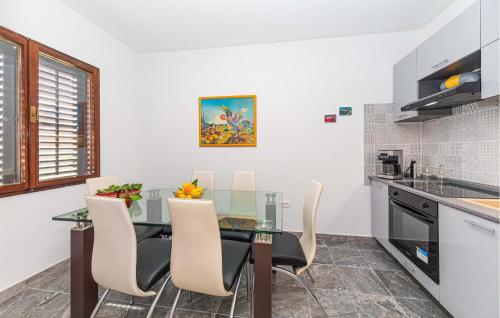 Cozy Apartment In Trogir With Wifi