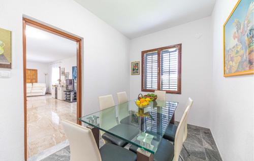 Cozy Apartment In Trogir With Wifi