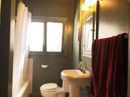 Seattle Urban Village-Private Room-Cascade_3