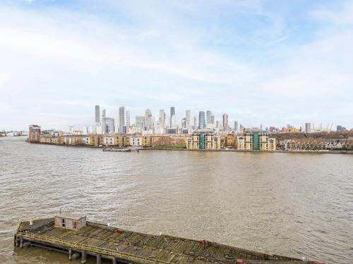 The View Greenwich - Luxury River Thames Apartment photo 14