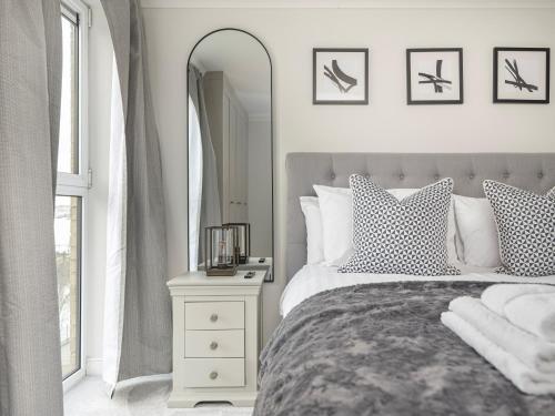 The View Greenwich - Luxury River Thames Apartment photo 8