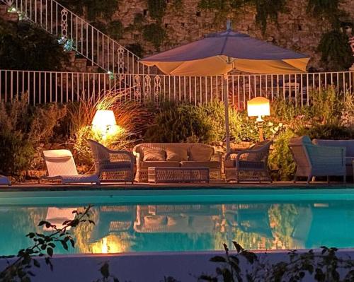 Der Swimmingpool an oder in der Nähe von Semifonte Romantica
