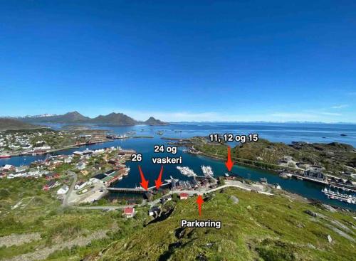 an aerial view of a marina with descriptions of the marina at Fisherman's cabin, Lofoten - 26 Ivarbua in Ballstad