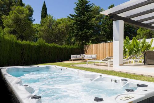 PUERTO BANUS SWIM SPA REAL PADDLE CLUB SISU HOTEL