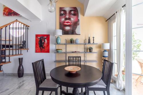 DUPLEX PENTHOUSE PUERTO BANUS POOL PADDLE WIFI BBQ