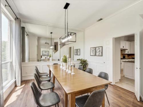 Cucina o angolo cottura di Southern Charm & Luxury Living - BBQ & Pool